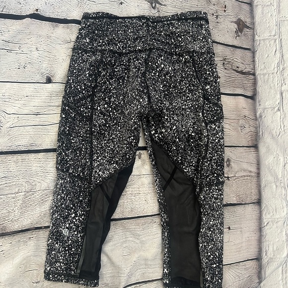 Lululemon Pace Rival Crop Marathon Leggings Mesh Black & White Speckle size 6 - Picture 7 of 12